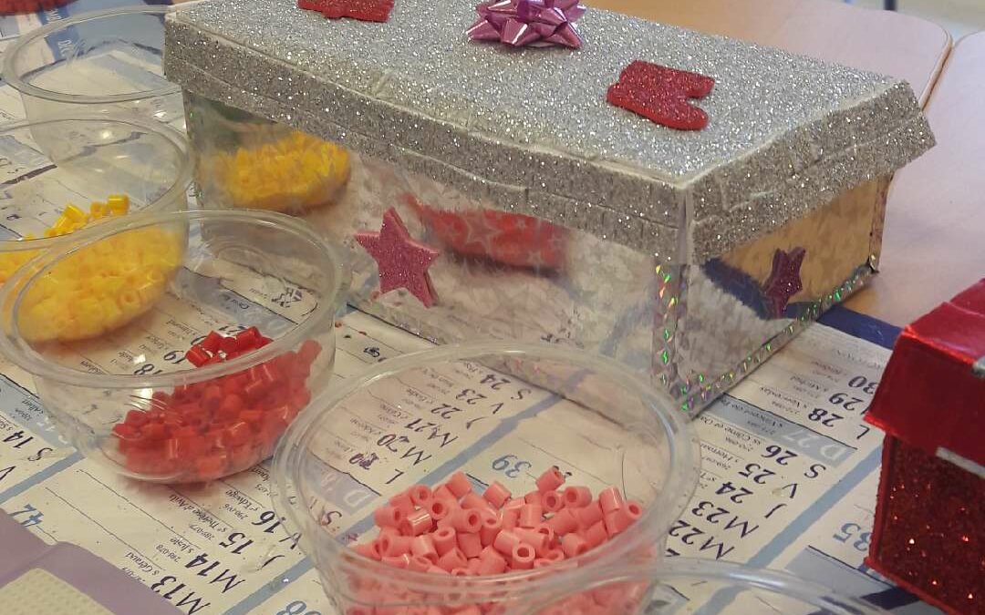 Atelier thérapeutique  » Pâtisseries de Noël  » pour les enfants hospitalisés.