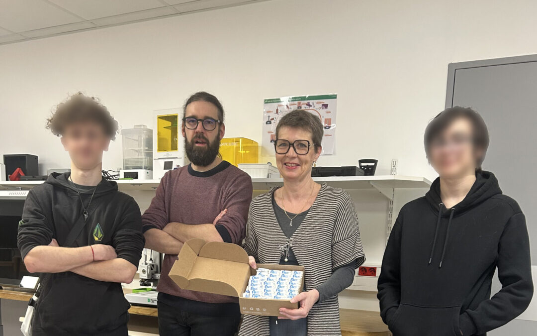 Réalisation de sifflets ANTI-RELOU pour la Maison des Femmes du Havre👏 Quand les élèves du lycée Jules Siegfried s&rsquo;engagent !